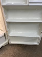Load image into Gallery viewer, Kenmore Refrigerator - 5624