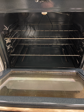 Load image into Gallery viewer, Frigidaire Gas Stove - 5729