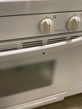 Load image into Gallery viewer, Whirlpool Gas Stove - 5580