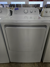 Load image into Gallery viewer, Hotpoint Washer and Gas Dryer Set - 8005-8066