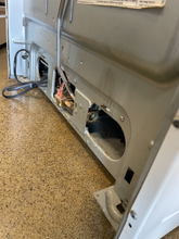 Load image into Gallery viewer, Whirlpool Gas Stove - 6015