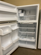 Load image into Gallery viewer, Kenmore Refrigerator - 5371