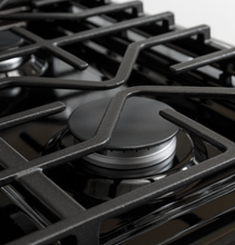 Load image into Gallery viewer, Brand New GE 30" STAINLESS GAS STOVE - JGBS61RPSS