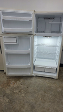Load image into Gallery viewer, (T08783) Hotpoint Refrigerator - 8783