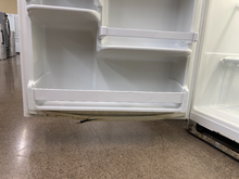 Load image into Gallery viewer, Roper Refrigerator - 5588