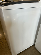 Load image into Gallery viewer, Maytag Washer & Gas Dryer Set - 7612 - 7613