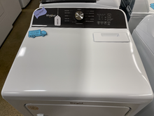 Load image into Gallery viewer, Whirlpool 4.8 cu ft Washer and 7 cu ft Gas Dryer Set - 6050 = 6062