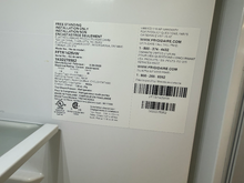 Load image into Gallery viewer, (T08929) Frigidaire Refrigerator - 8929