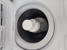 Load image into Gallery viewer, (T08818) Whirlpool Washer and Gas Dryer Set - 8818
