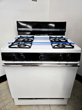 Load image into Gallery viewer, Hotpoint Gas Stove - 8153