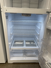 Load image into Gallery viewer, GE 19.2 Cu. Ft. Refrigerator - 5985