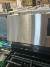 Load image into Gallery viewer, GE Stainless Steel Five Burner Gas Stove - 7317
