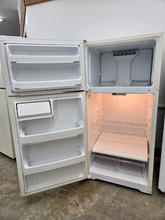 Load image into Gallery viewer, Hotpoint Refrigerator - 8060