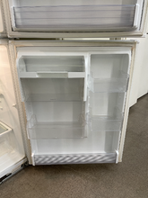 Load image into Gallery viewer, Whirlpool Refrigerator - T05619