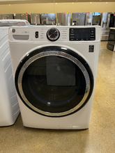 Load image into Gallery viewer, GE - 4.8 CuFt Front Load Washer - 5959