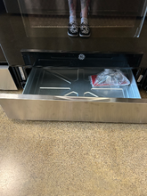 Load image into Gallery viewer, GE Stainless Convection Gas Stove - 6793
