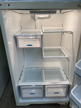 Load image into Gallery viewer, Frigidaire Refrigerator - 5568