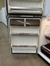 Load image into Gallery viewer, GE Bisque Refrigerator - 5798