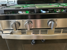 Load image into Gallery viewer, GE Stainless Convection Gas Stove - 6793