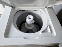 Load image into Gallery viewer, (T08839) Whirlpool Laundry Center - 8839
