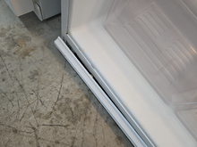 Load image into Gallery viewer, (T09144) Whirlpool Refrigerator - 9144