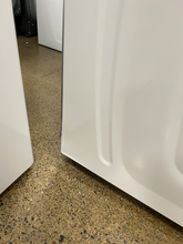 Load image into Gallery viewer, Amana 3.8 cu ft Top Load Washer - 7618