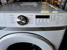 Load image into Gallery viewer, (T08718) Samsung Front Load Washer - 8718