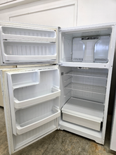 Load image into Gallery viewer, Hotpoint Refrigerator - 8105