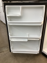 Load image into Gallery viewer, Frigidaire Refrigerator - 5786