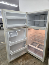 Load image into Gallery viewer, Hotpoint Refrigerator - 8059