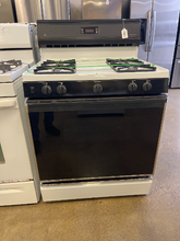 Load image into Gallery viewer, GE Gas Stove - 5778