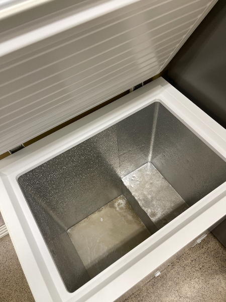 Idylis Chest Freezer - 4315 – Shorties Appliances And More, LLC