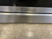 Load image into Gallery viewer, Frigidaire Stainless Gas Stove - 4015