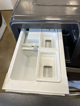 Load image into Gallery viewer, Maytag on Pedestal Washer - 6165
