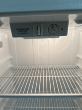 Load image into Gallery viewer, HotPoint Refrigerator - 7466