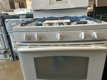 Load image into Gallery viewer, GE Gas Stove -7804