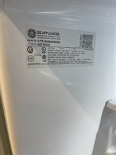 Load image into Gallery viewer, GE - 17.5 Cu. Ft. Top-Freezer Refrigerator - White - 5988