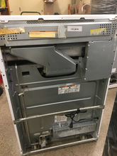 Load image into Gallery viewer, Whirlpool Gas Stove - 5442