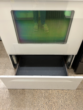 Load image into Gallery viewer, Whirlpool Electric Stove -6712