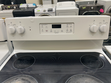 Load image into Gallery viewer, GE Electric Stove - 6595
