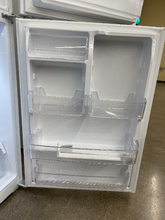 Load image into Gallery viewer, GE 19.2 Cu. Ft. Refrigerator - 5985
