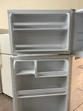 Load image into Gallery viewer, Roper Refrigerator - 5674