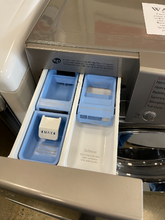 Load image into Gallery viewer, LG Front Load Washer and Electric Dryer Set - 5847 - 5846