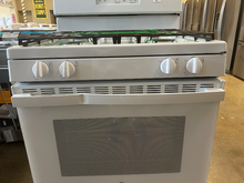 Load image into Gallery viewer, GE 4.8 cu ft White Gas Stove - 7030