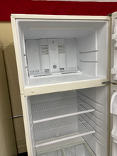 Load image into Gallery viewer, Whirlpool Refrigerator - 5792