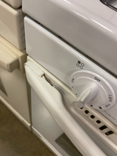 Load image into Gallery viewer, Amana Gas Stove - 5688