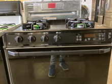 Load image into Gallery viewer, GE Gas Stove - 5736