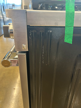 Load image into Gallery viewer, Frigidaire Professional Stainless Steel Gas Stove - 7226