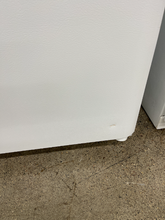 Load image into Gallery viewer, Frigidaire Refrigerator - 5862