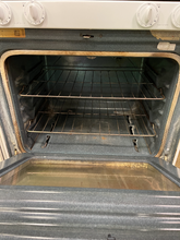 Load image into Gallery viewer, Amana Gas Stove - 5688